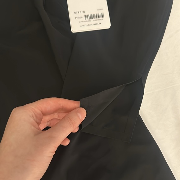 3/$150 NWT Athleta urbanite top 2.0 black small tall - Picture 6 of 14